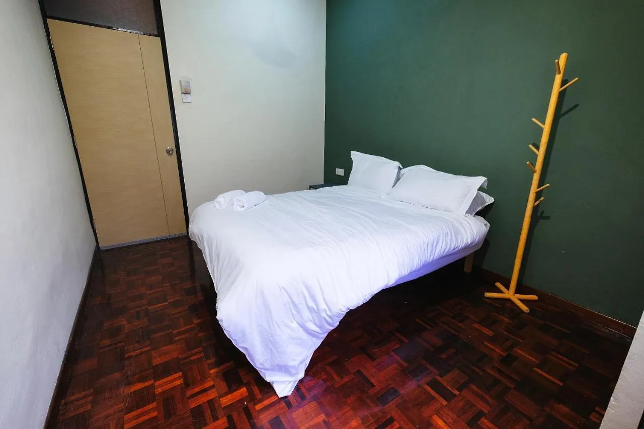 Monstera Homestay Near Tambun, Ipoh Garden East
